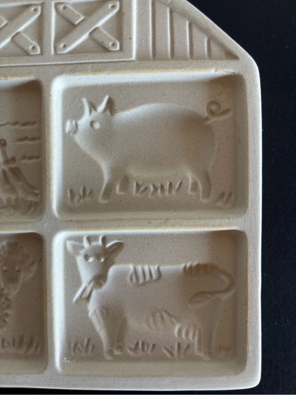 Vintage The Pampered Chef Farmyard Friends Stoneware Cookie Mold 1994